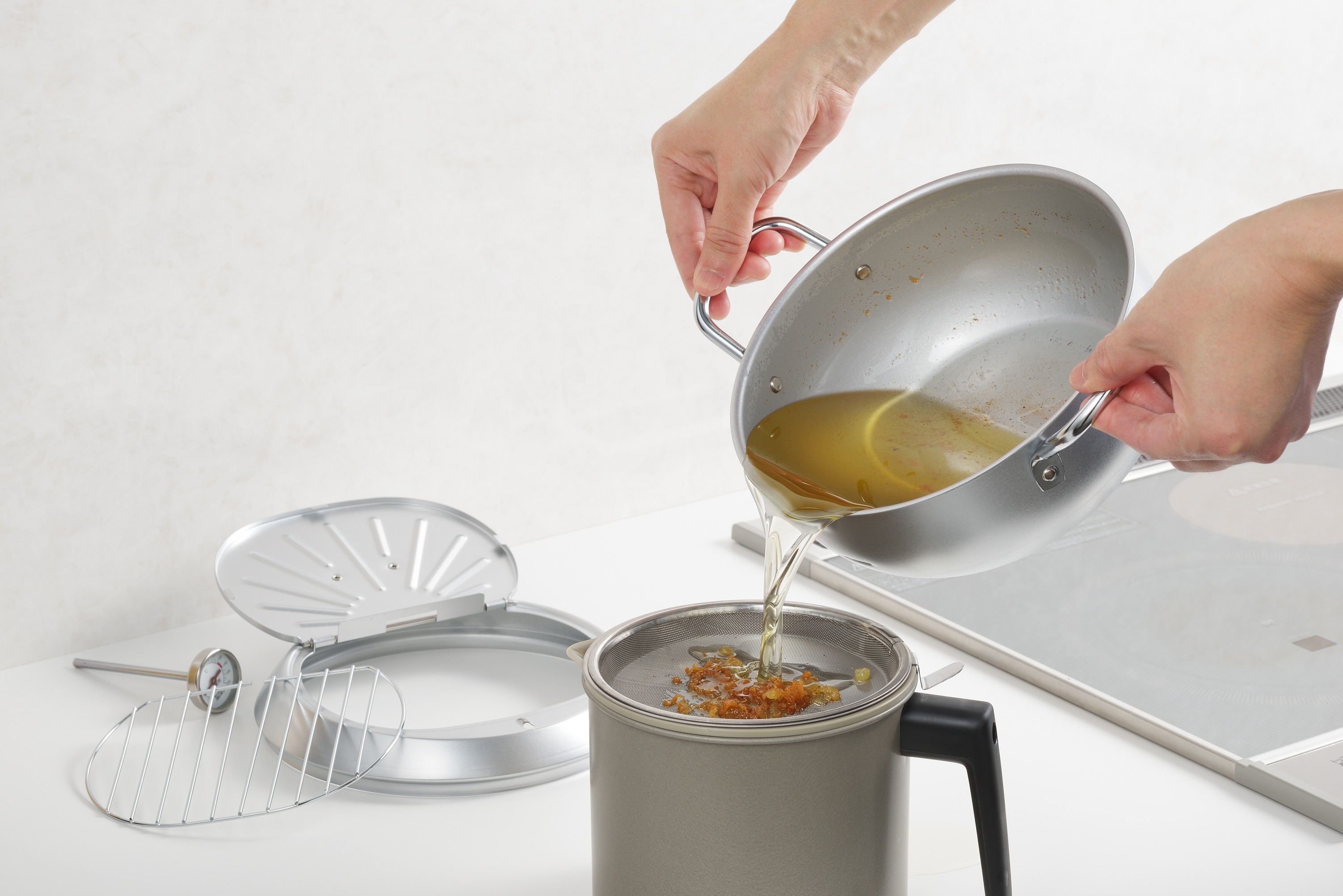 Mirakutei III Deep Frying Pan With Hinged Lid 20cm (Integrated